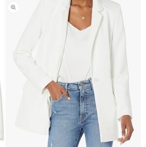 Chic Women's White Blazer